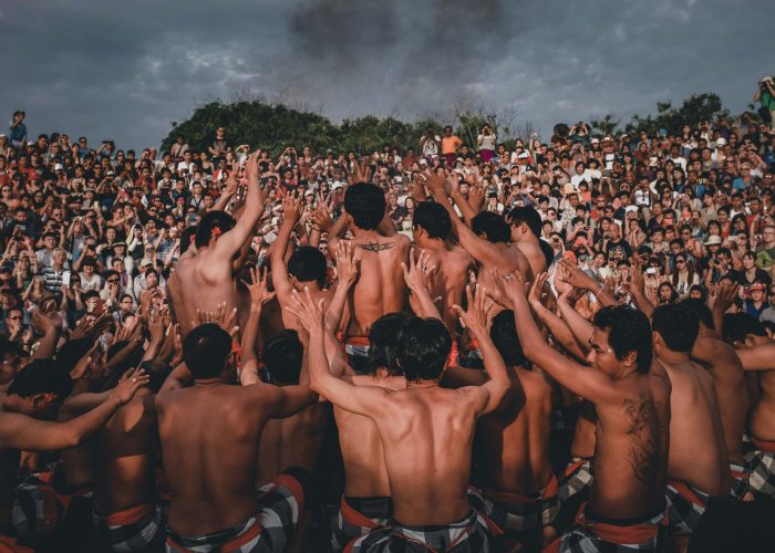 uluwatu-lo-lo-unsplash