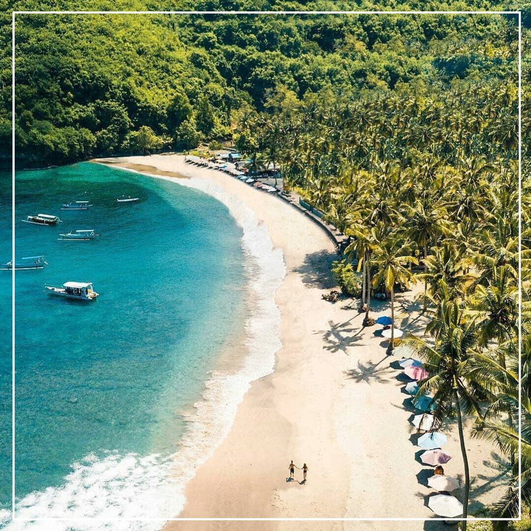 beach at nusa penida