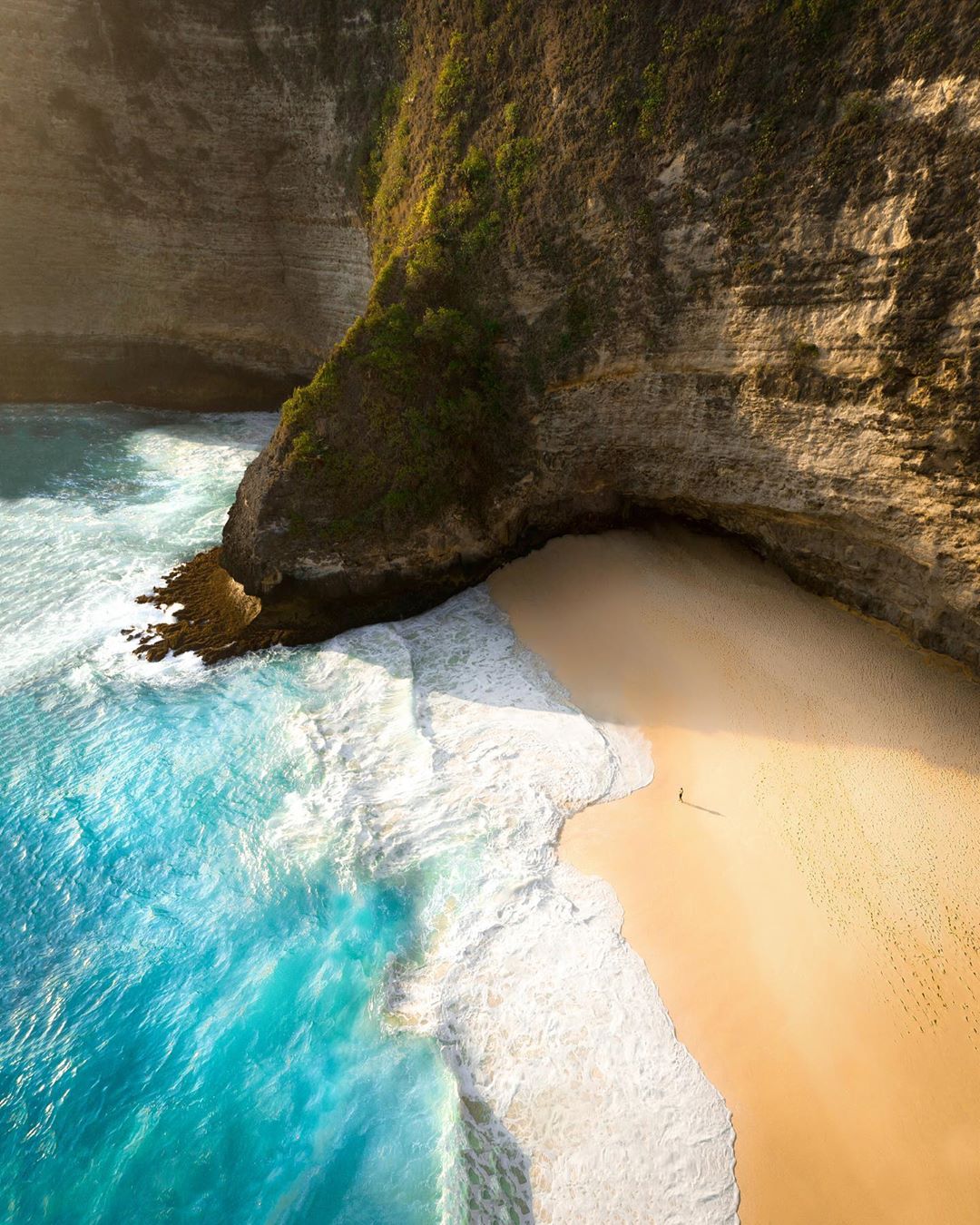 photo from kelingking beach