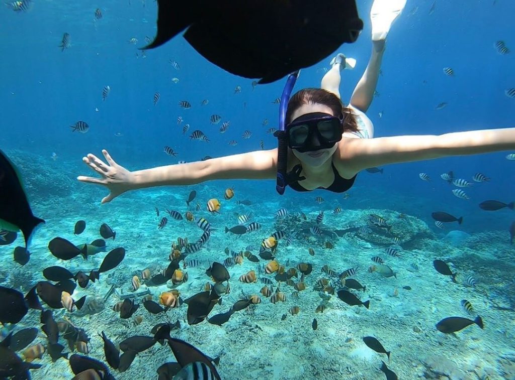 snorkeling at nusa lembongan